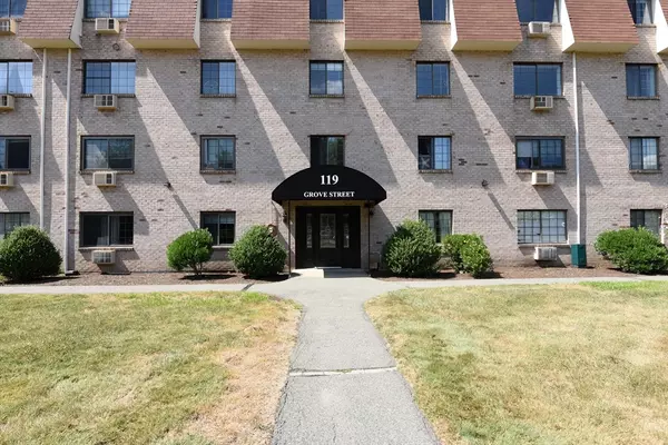 119 Grove St #239, Rockland, MA 02370