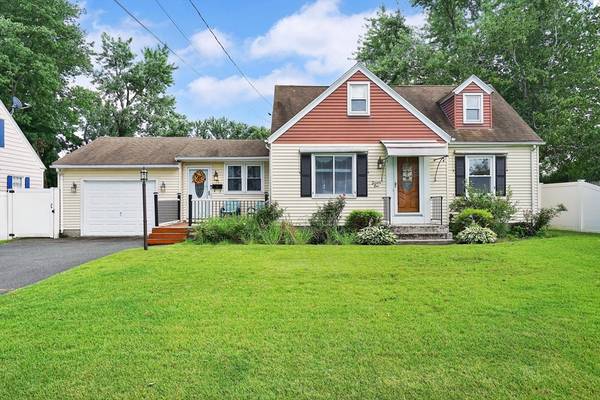 71 Clairmont Ave, Chicopee, MA 01013