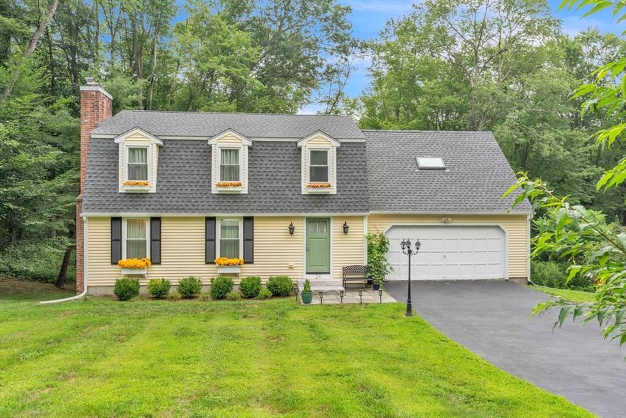 24 Meadow Wood Drive, Deerfield, MA 01373