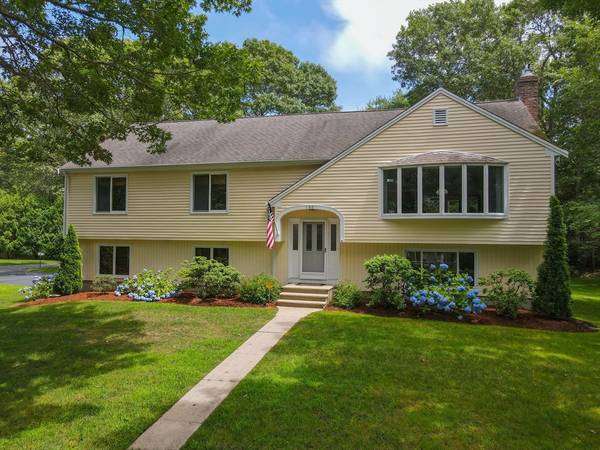 100 Sullivan Rd, Yarmouth, MA 02673