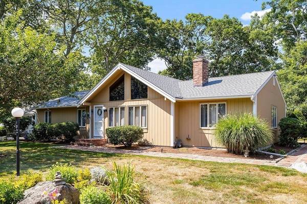 55 Birch Ln,  Falmouth,  MA 02556