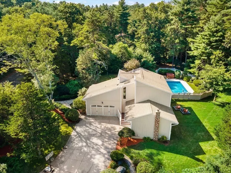 25 Hickory Ridge Rd, Rehoboth, MA 02769