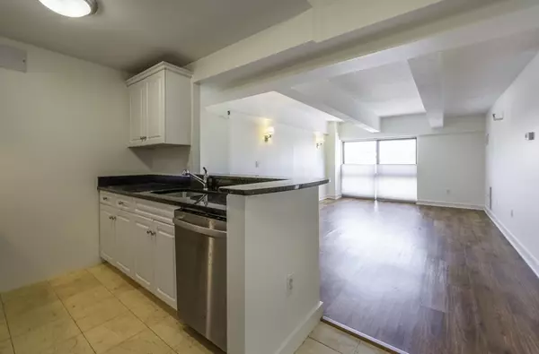 Boston, MA 02129,42 8th Street #1405