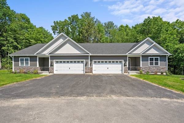 Easthampton, MA 01027,11 Nicols Way #11