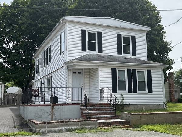 9 Riverside St, Brockton, MA 02302