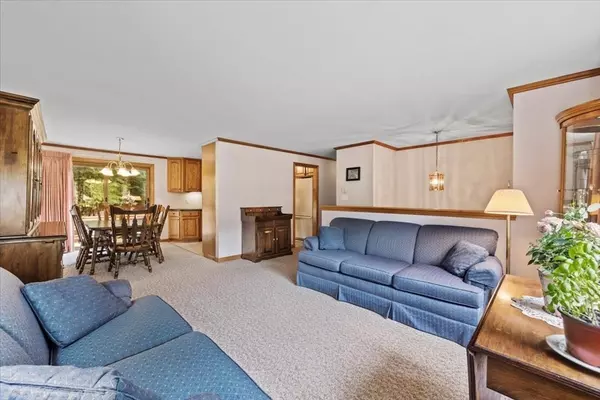 Mansfield, MA 02048,146 Lawndale Rd