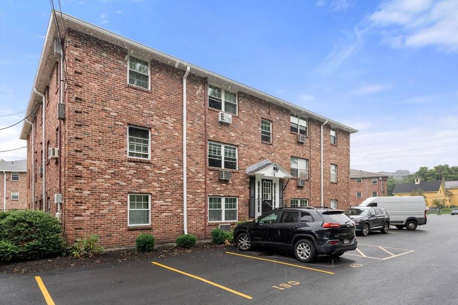 2 Colonial Village Drive #4, Arlington, MA 02474