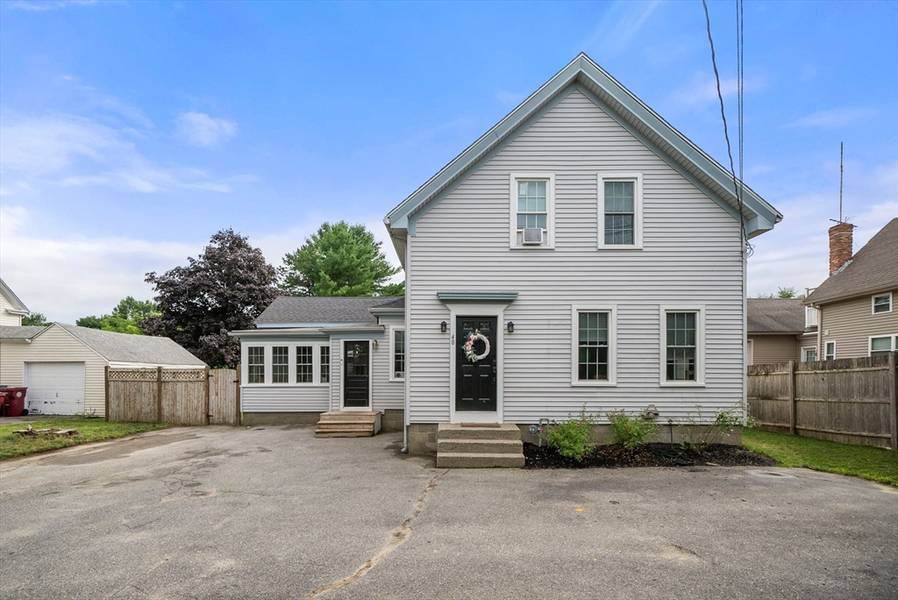 40 W Grove St, Middleboro, MA 02346