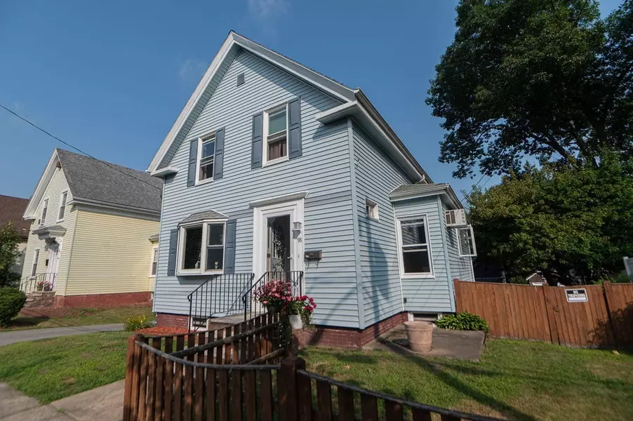 98 Pine Grove Ave, Lynn, MA 01904