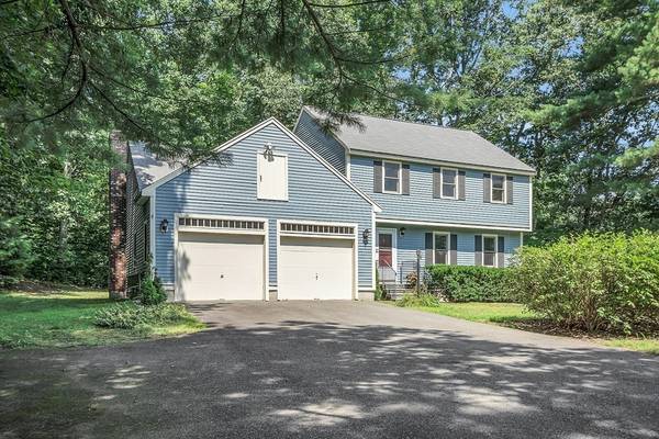 1 Brattle Dr, Shirley, MA 01464