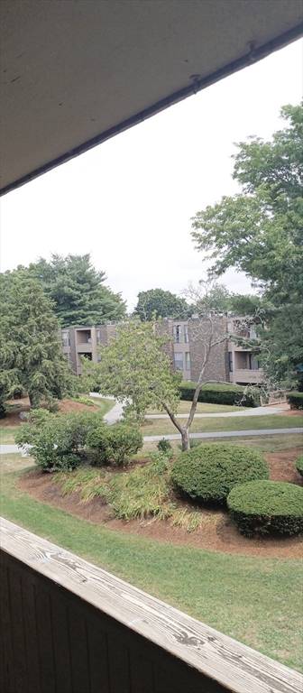 50 Shrewsbury Green Dr #K, Shrewsbury, MA 01545