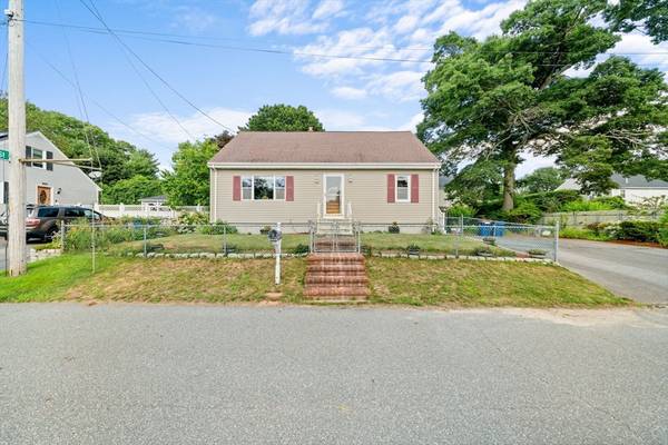 1100 Pelletier St, New Bedford, MA 02745