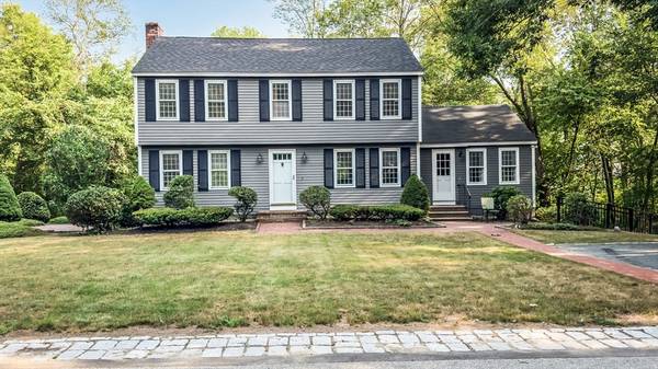 23 Ipswich St, North Andover, MA 01845