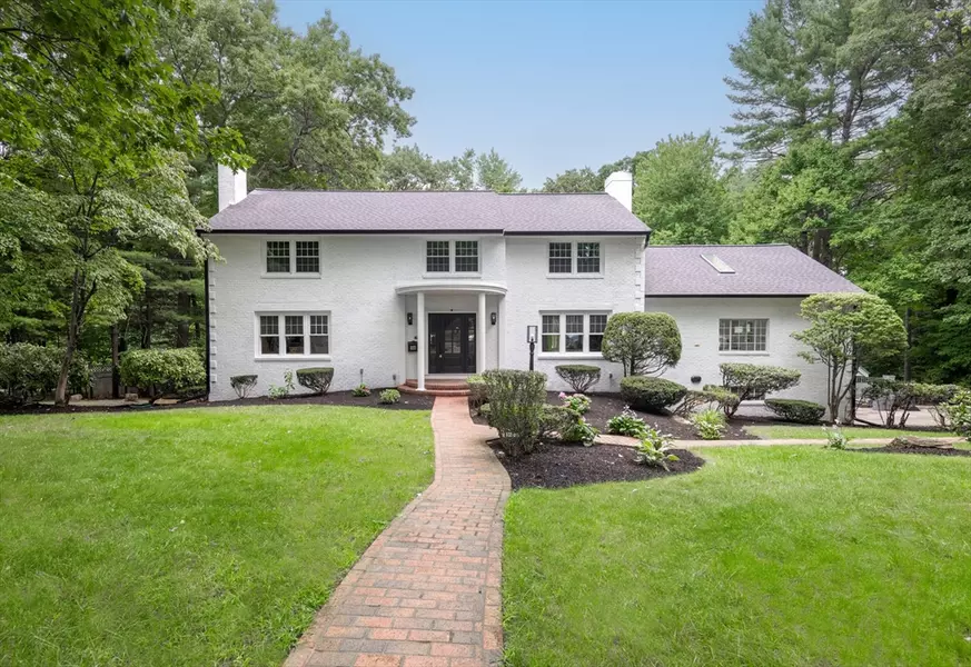 48 Grey Lane, Lynnfield, MA 01940