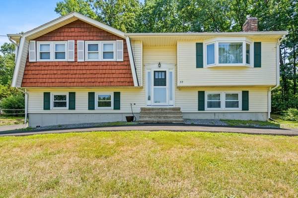 33 Heritage Road, Billerica, MA 01821