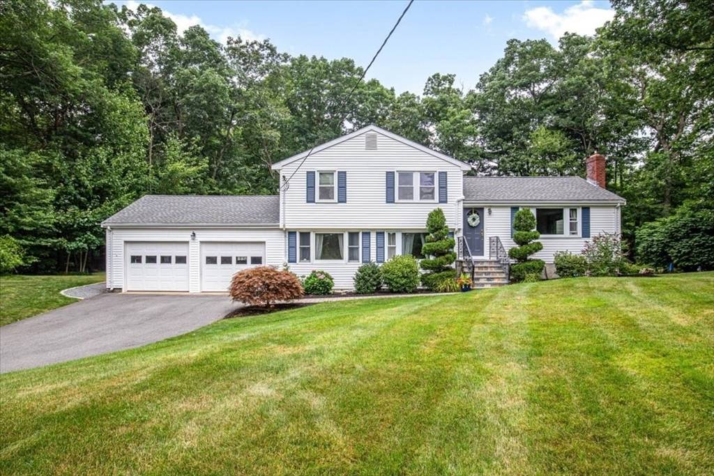 Canton, MA 02021,3 Stonewood Drive