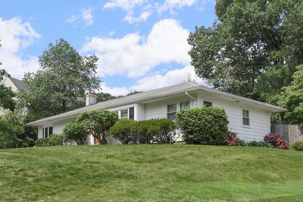 8 Appleton Rd, Natick, MA 01760