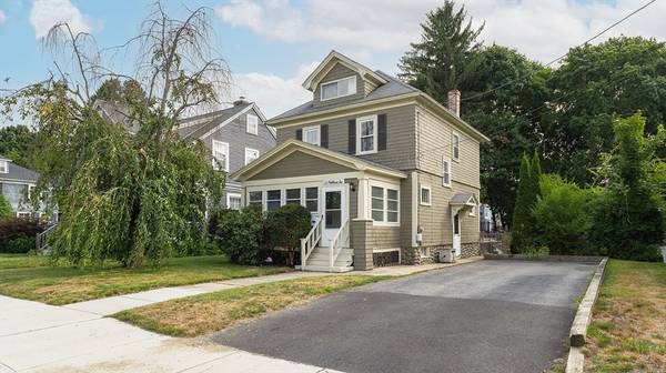 122 Highland Ave, Lowell, MA 01851