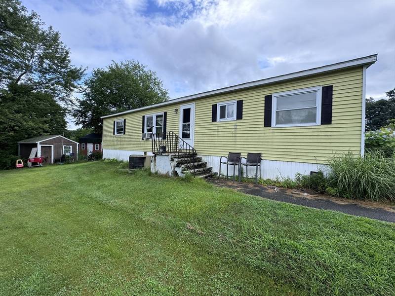 24 Shelly Ln, Marlborough, MA 01752