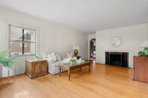 Arlington, MA 02476,462 Appleton St