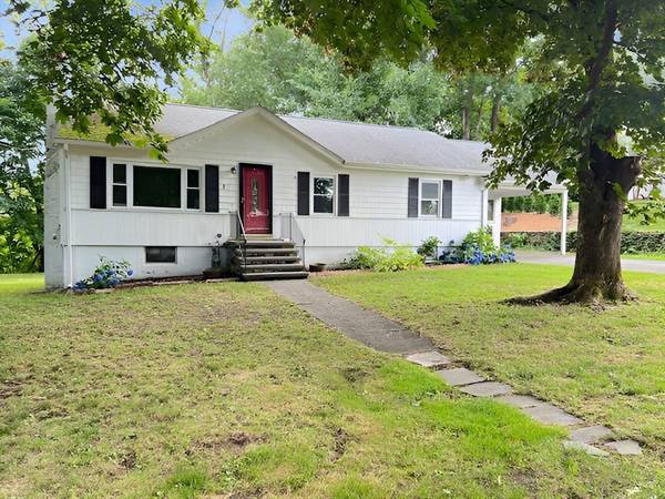 3 Hollywood Dr, Grafton, MA 01536