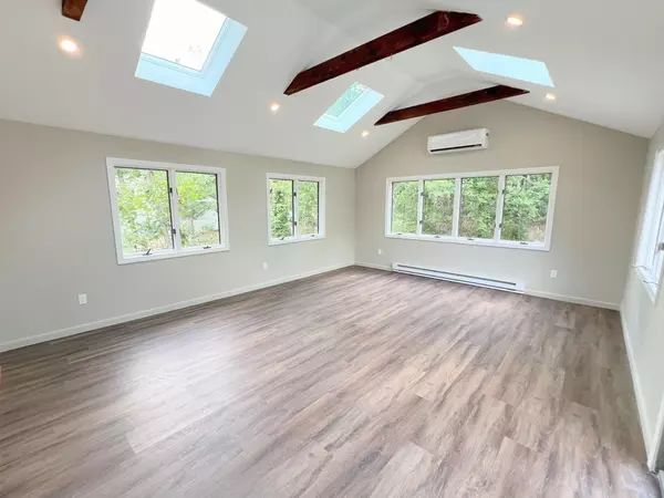 Chelmsford, MA 01824,67 Hall Rd