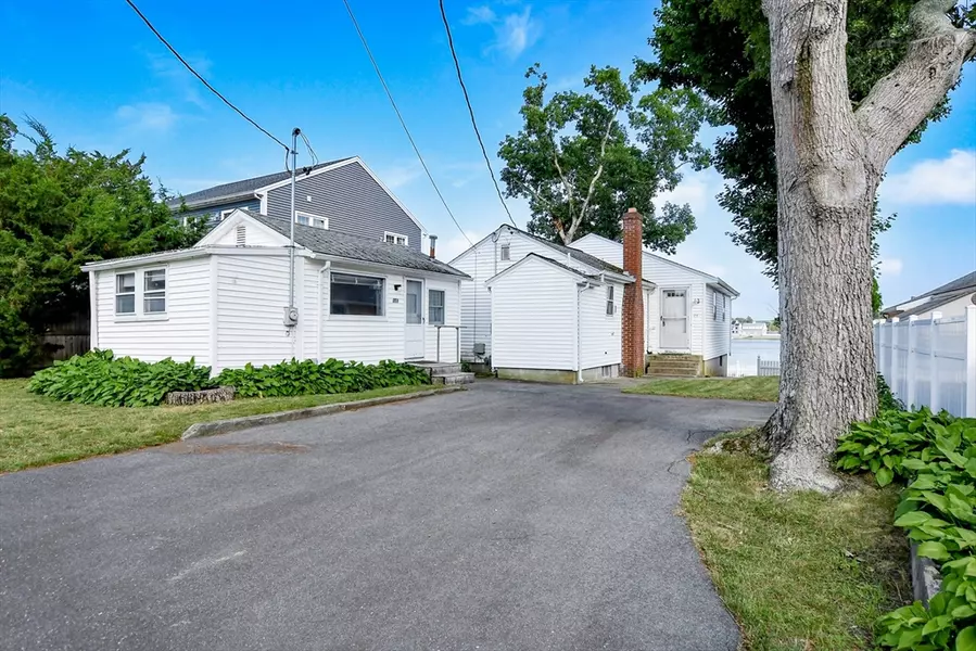 25 Broadmarsh Avenue, Wareham, MA 02571