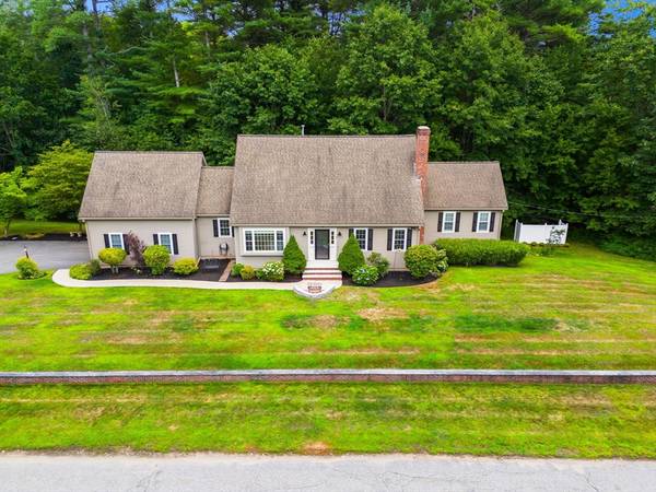 7 Duncan Dr, North Andover, MA 01845