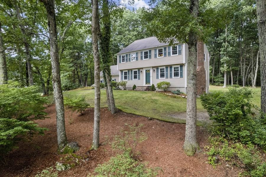 10 Higate Rd, Chelmsford, MA 01824