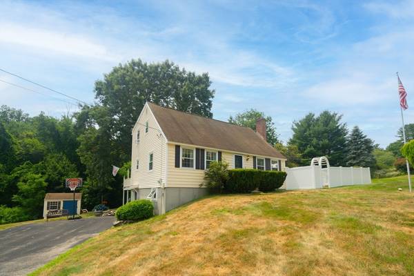 96 Red Gate Rd, Tyngsborough, MA 01879