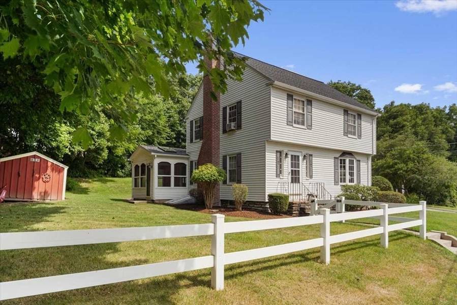 2 South Ter, Auburn, MA 01501