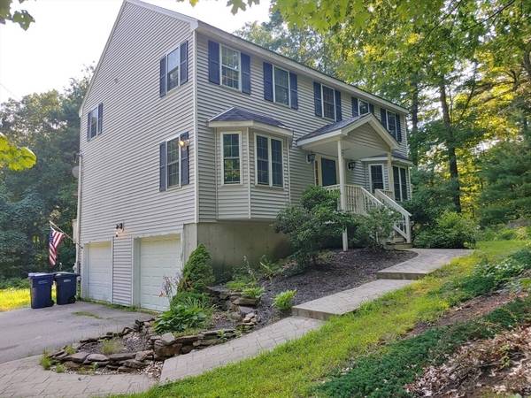 21 Vinton Rd, Sturbridge, MA 01566