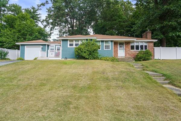 3 Tomahawk Dr, Tewksbury, MA 01876