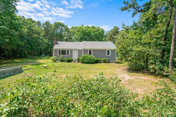 4 Linda Ln, Sandwich, MA 02644