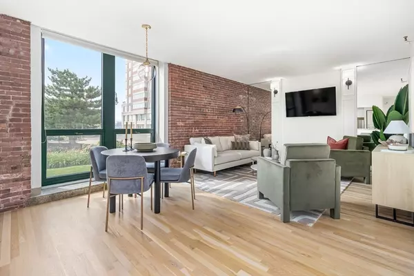 42 8th Street #4114, Boston, MA 02129