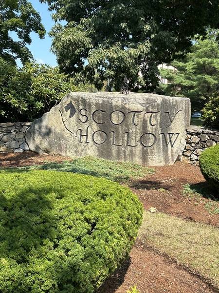 D4 Scotty Hollow Dr #D4, Chelmsford, MA 01824