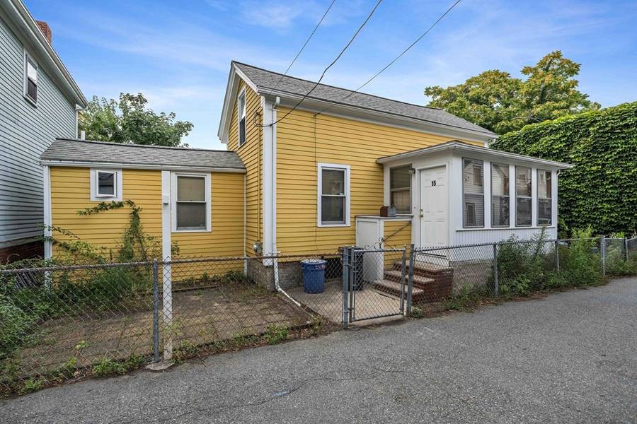 15 Murdock Street, Cambridge, MA 02139