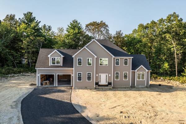 55 Wildwood Path, Raynham, MA 02767