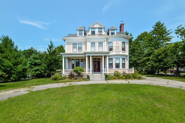 71 Hawthorn St, New Bedford, MA 02740