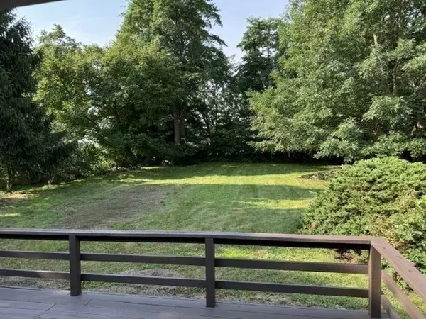 Somerset, MA 02725,55 Sunset Dr