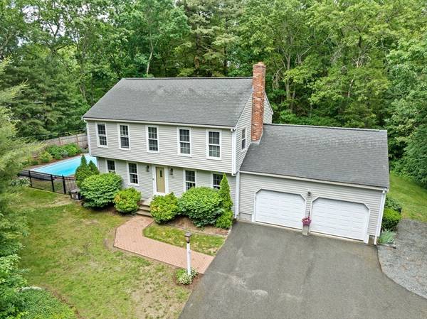 37 Jordan Rd, Franklin, MA 02038