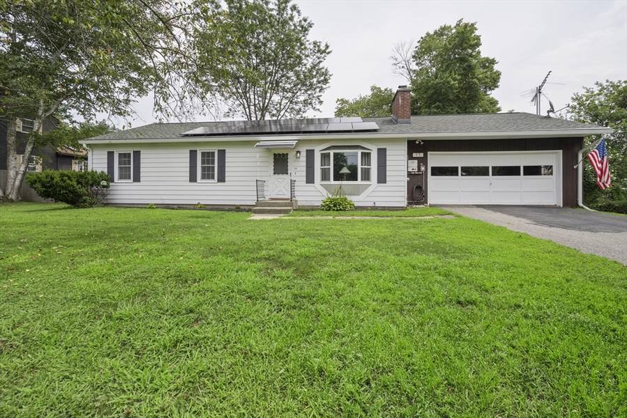 15 Oak Hill Rd, Greenfield, MA 01301