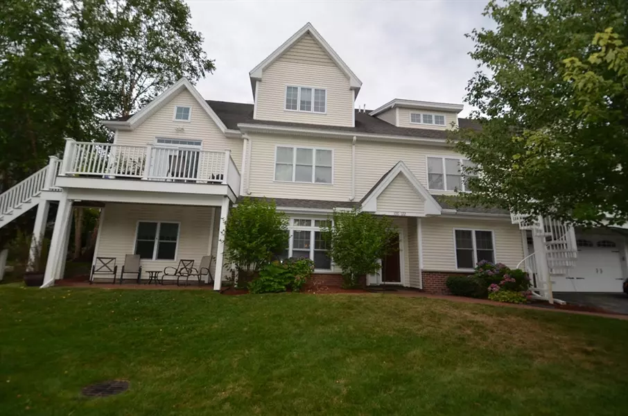 100 Kirkbride Dr #122, Danvers, MA 01923