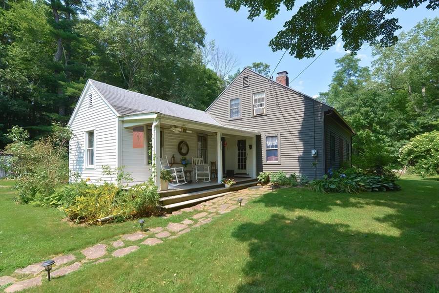 366 Breakneck Rd, Southbridge, MA 01550