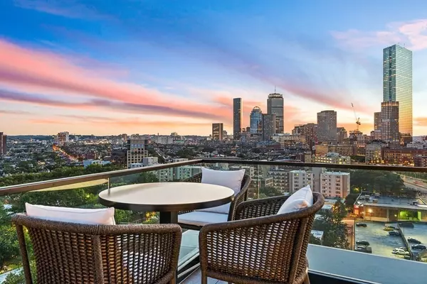 Boston, MA 02118,100 Shawmut Avenue #Penthouse K