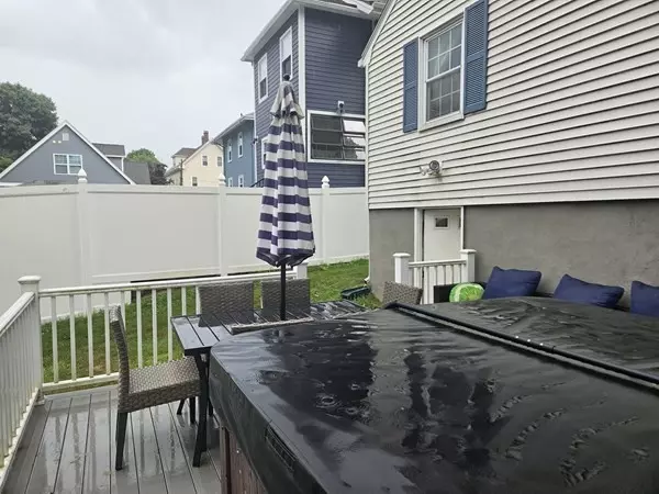 Salem, MA 01970,60 Appleton Street