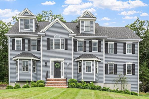 18 Murray Hill Cir, Wilmington, MA 01887