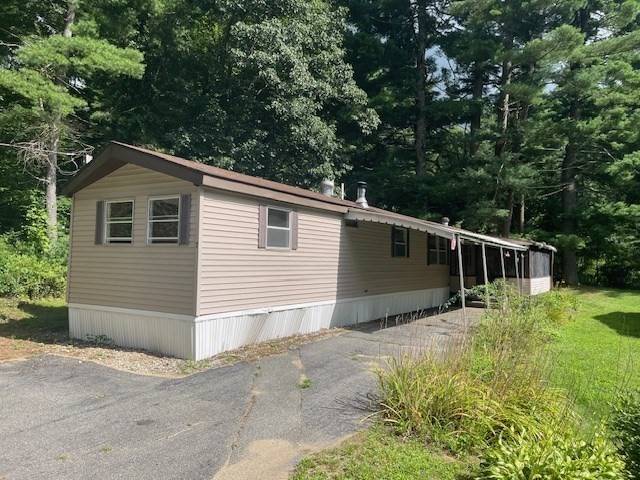 7 Foxrun Lane, Brimfield, MA 01010