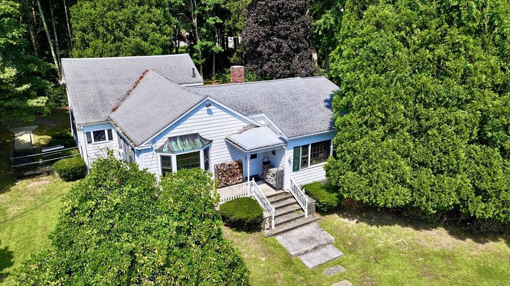 253 Gulf Rd, Dartmouth, MA 02748