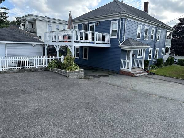 17-19 Burton St, Brockton, MA 02302